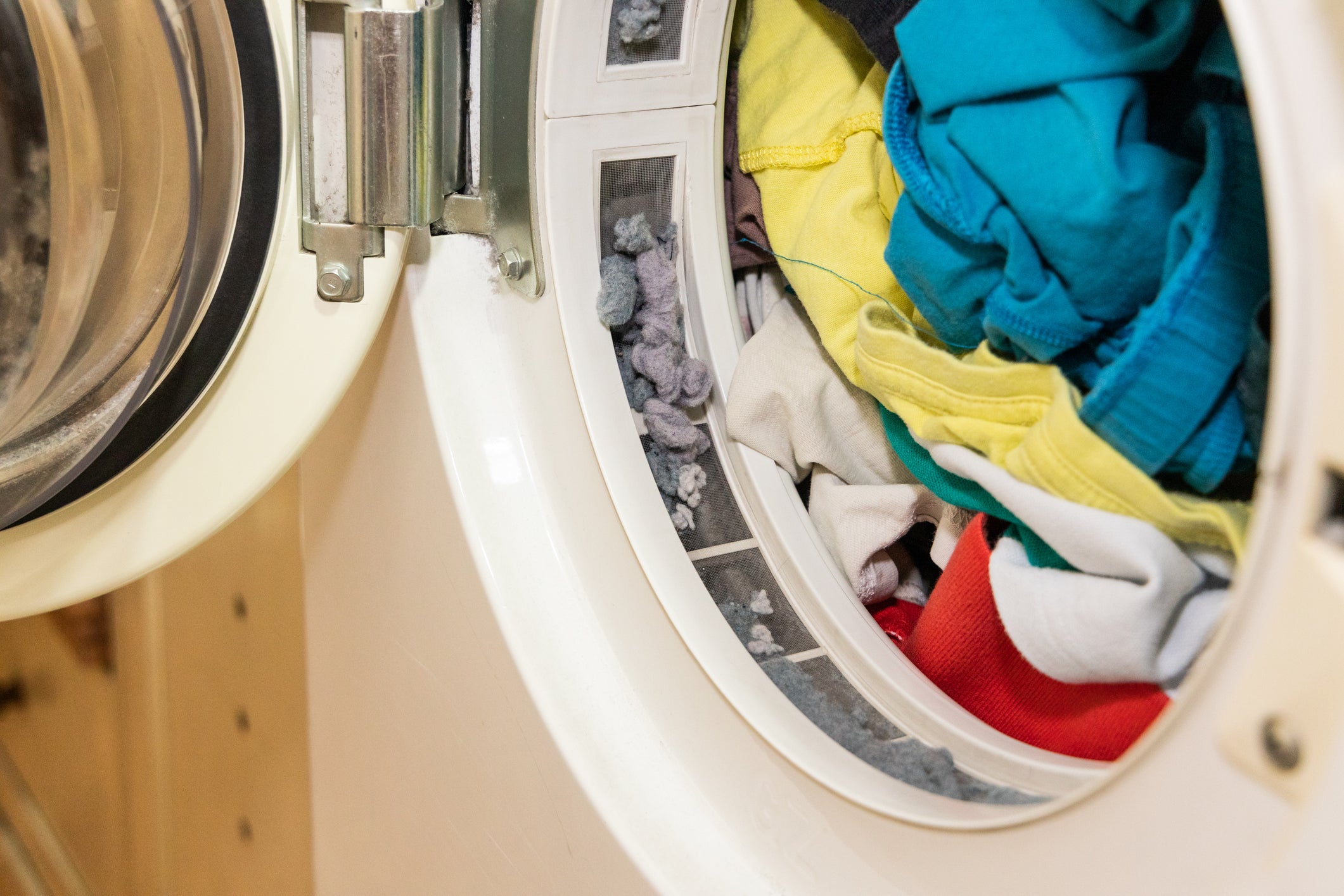 How to remove lint from the washing machine