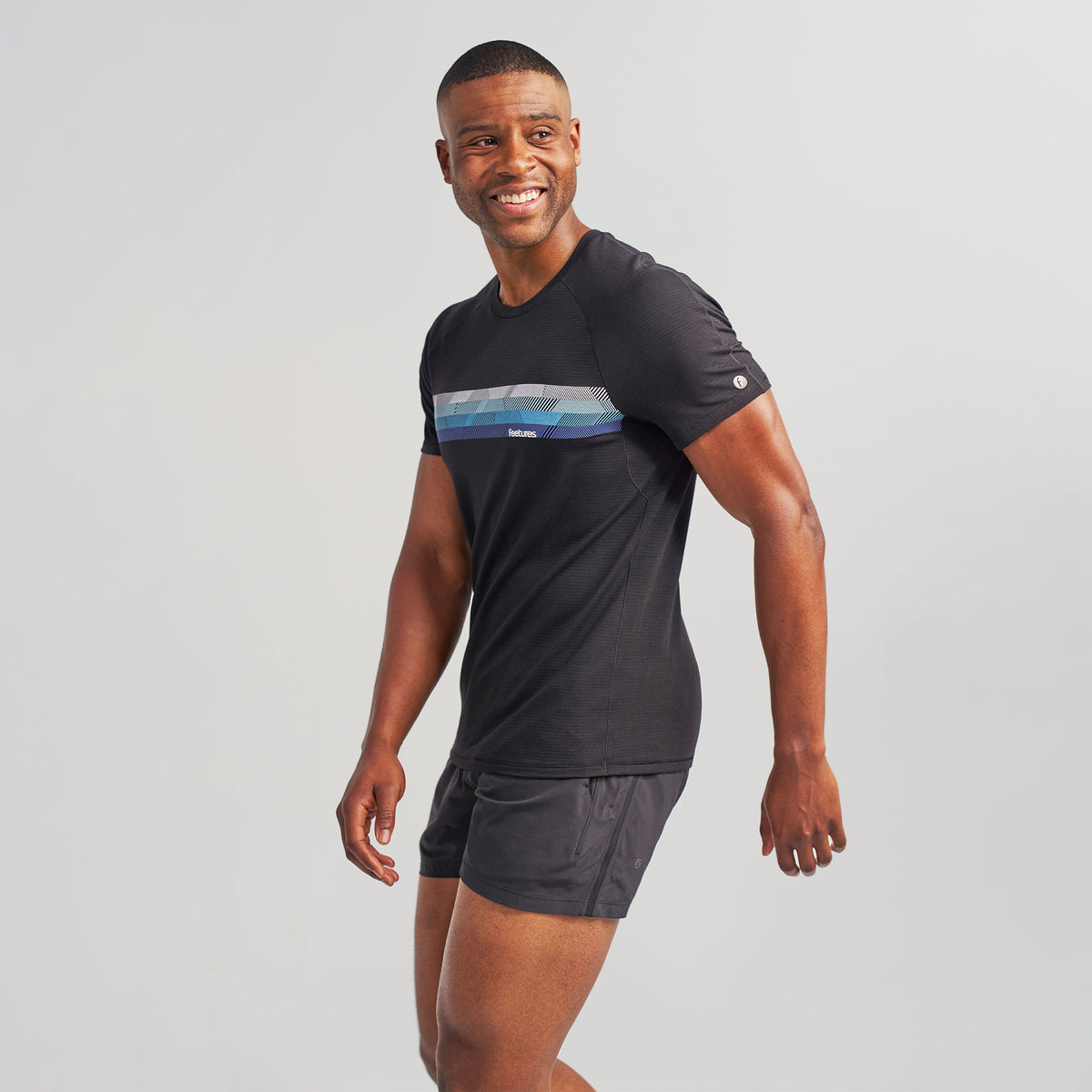 Men’s Stride Flex Performance Tee - Black Feetures Graphic