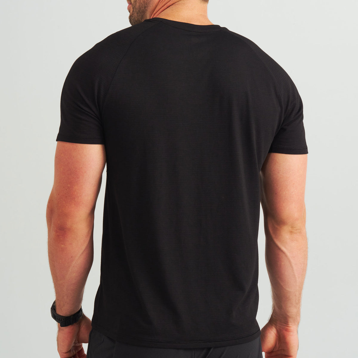 Men’s Stride Flex Performance Tee - Black Feetures Graphic