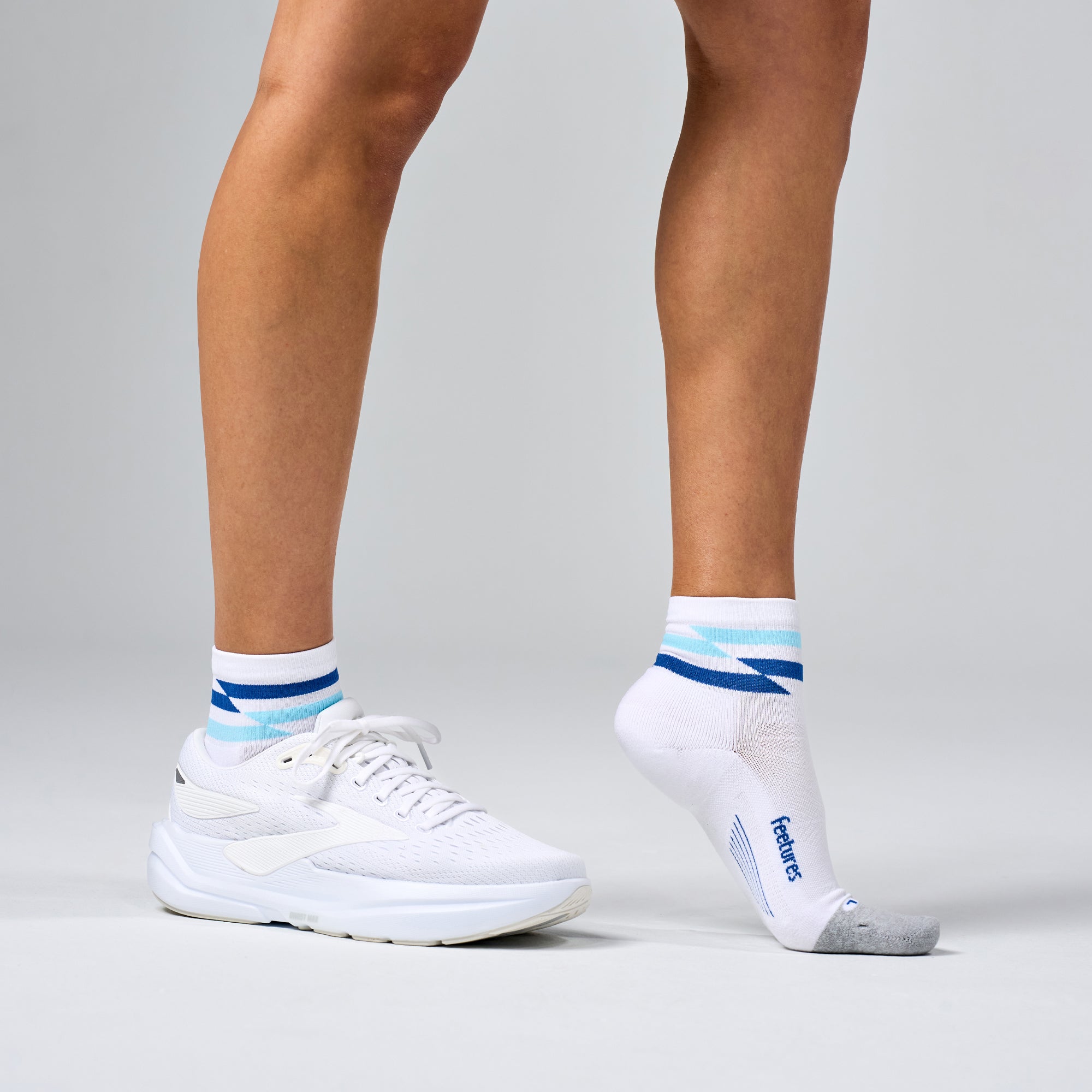 Blue White Track Mix