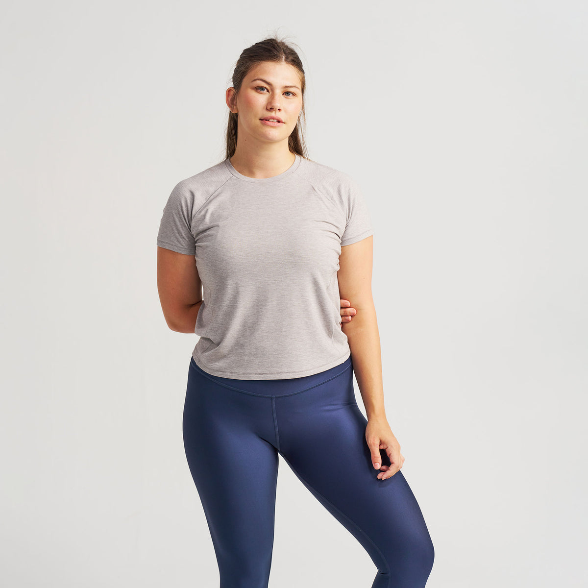 Women’s Stride Flex Performance Tee - Light Gray | model: Lorna - Wearing Size Large - Typically a 12/14