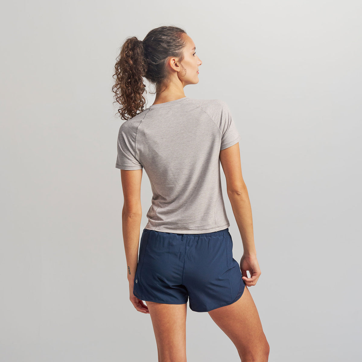 Women’s Stride Flex Performance Tee - Light Gray