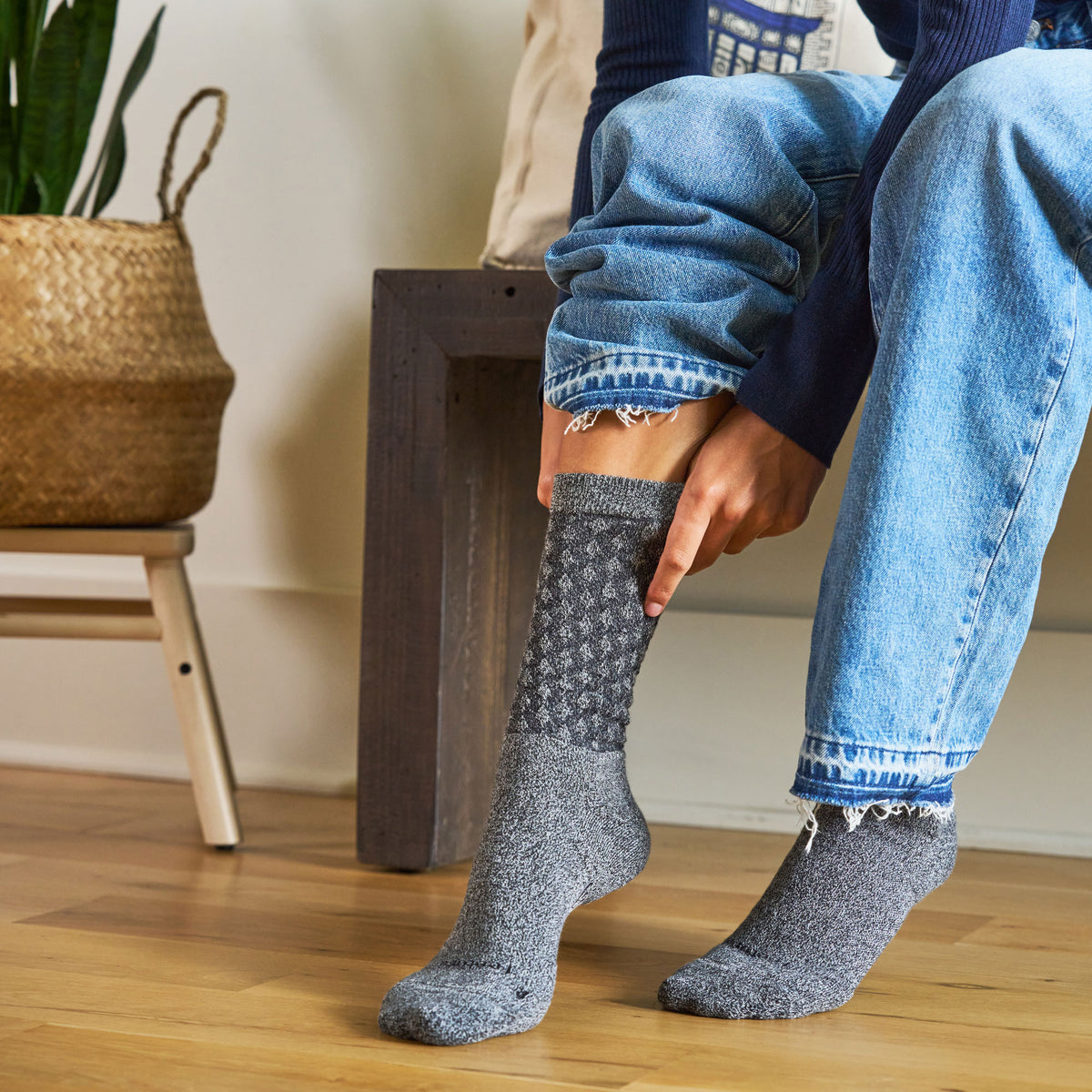 Everyday Women’s Max Cushion Crew Plush - Plush Gray